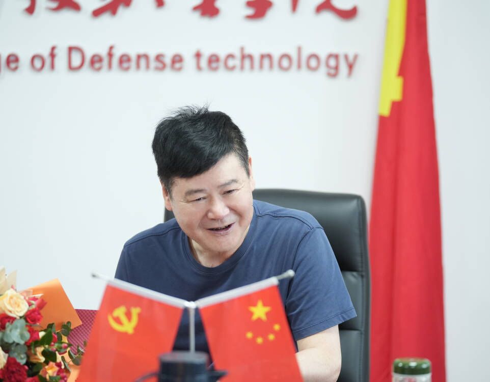 D657